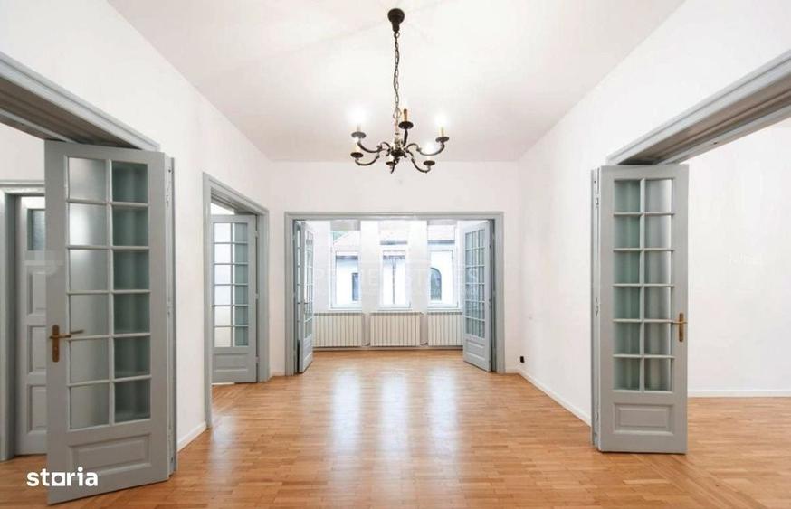 Apartament cu 4 camere în Aviatorilor