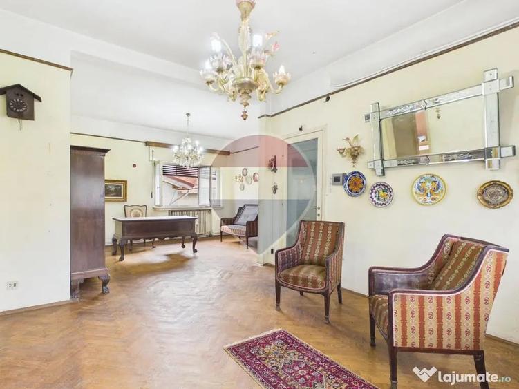 Apartament cu 4 camere semidecomandat în Ferdinand