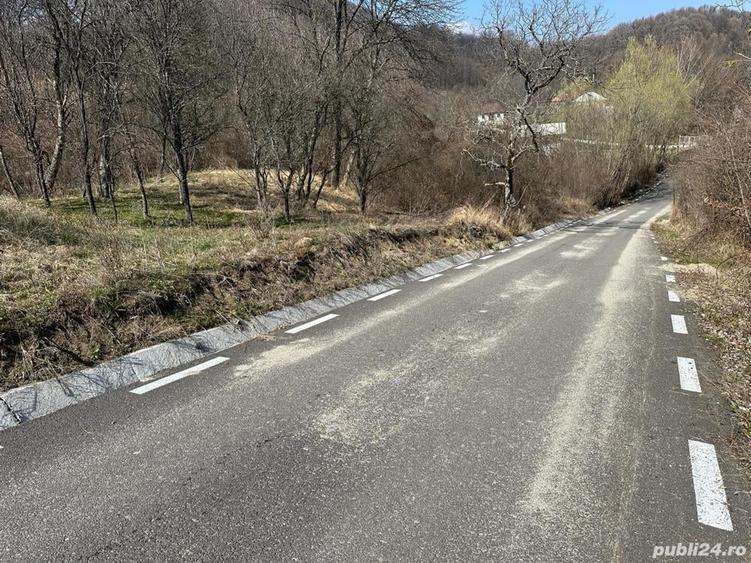 Teren de 828 mp, în Curăturile