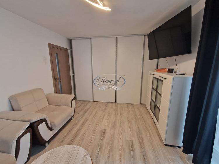 Apartament cu 3 camere decomandat, mobilat în Între Lacuri