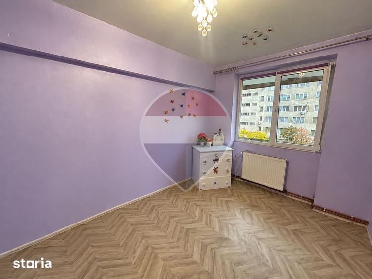Apartament cu 3 camere decomandat, mobilat în Ferentari