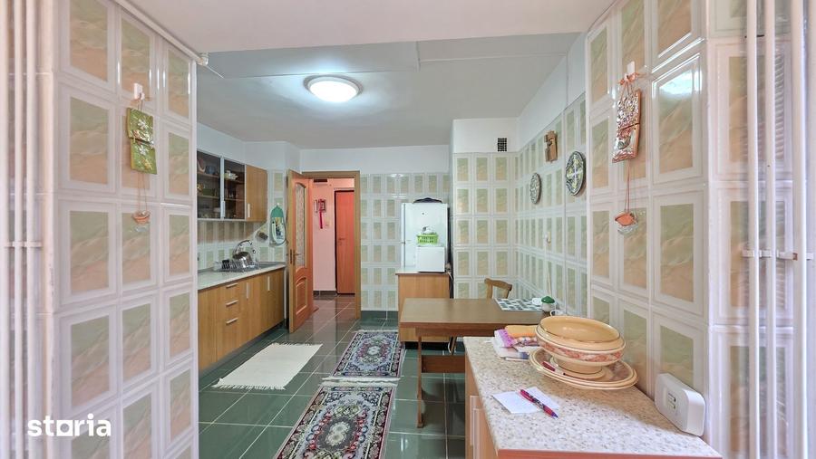 Apartament cu 3 camere în Central
