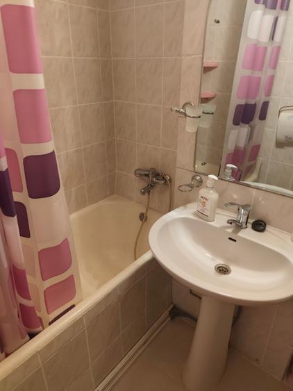 Apartament cu 3 camere decomandat în Titan