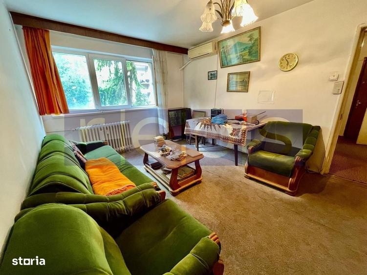 Apartament cu 3 camere semidecomandat în Câmpia Libertății