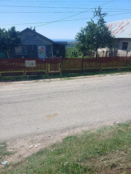 Teren de 1380 mp, în Seciu