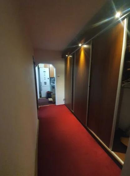 Apartament cu 2 camere decomandat în Podu Roș