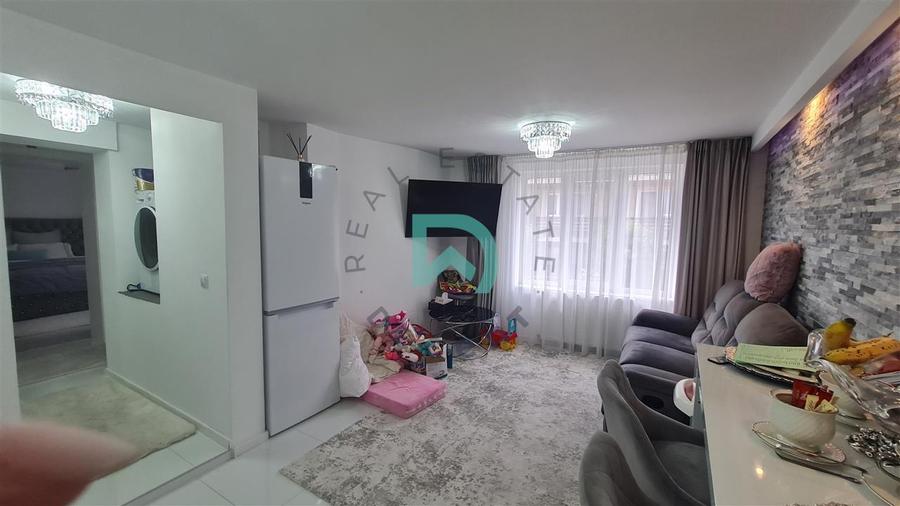 Casă individuală cu 4 camere cu Teren 220 Mp în Răcădău