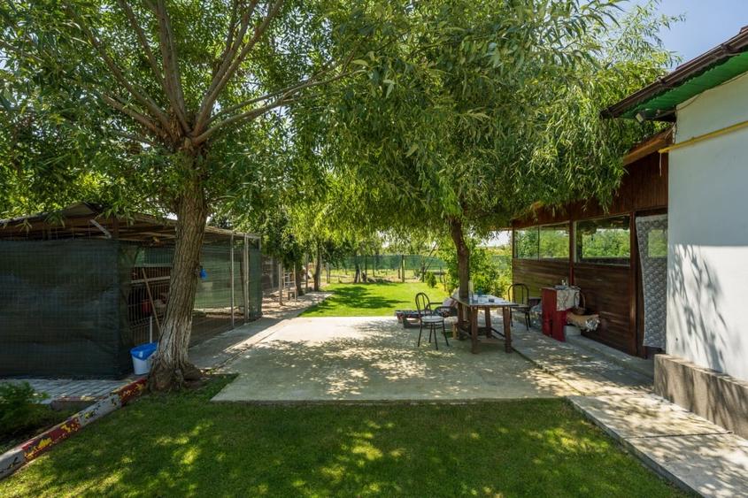 Casă individuală cu 3 camere cu Teren 2200 Mp în Răcari