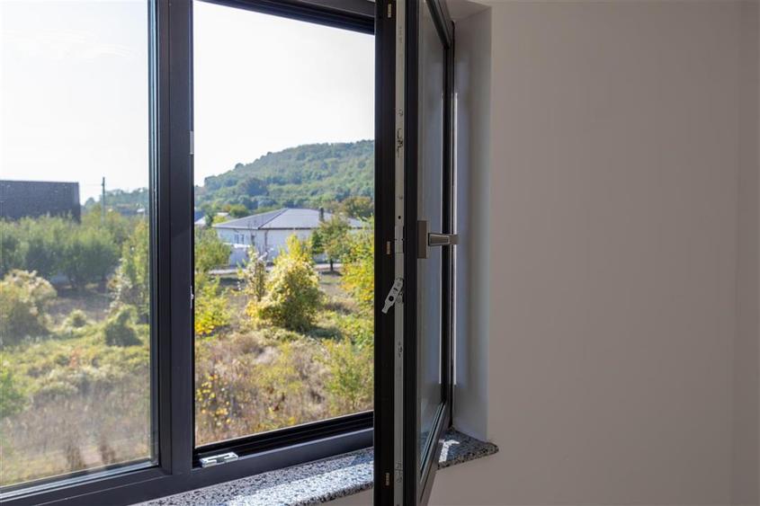 Casă individuală cu 3 camere cu Teren 385 Mp în Central