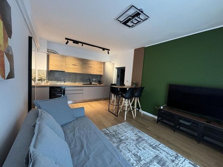 Apartament cu 2 camere decomandat în Central