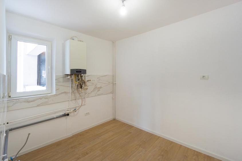 Apartament cu 2 camere decomandat în Baba Novac