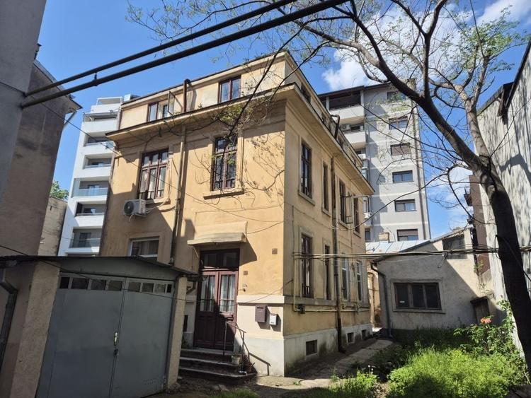 Apartament cu 2 camere semidecomandat în Dacia