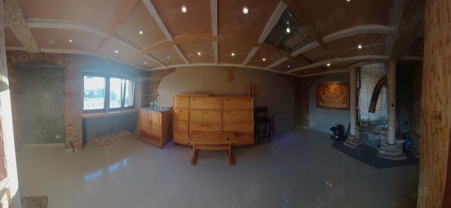 Apartament cu 3 camere semidecomandat în 1 Mai