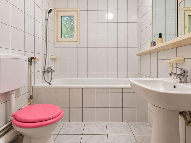 Apartament cu 2 camere circular, mobilat în City Park Mall