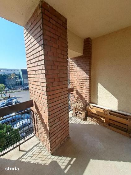 Apartament cu 3 camere în Cetate