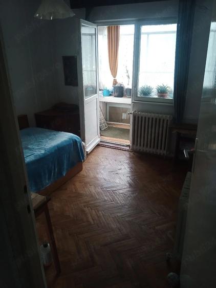 vand apartament trei camere Gheorghe Lazar - 6