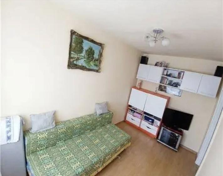 Apartament cu 2 camere semidecomandat în Nufărul