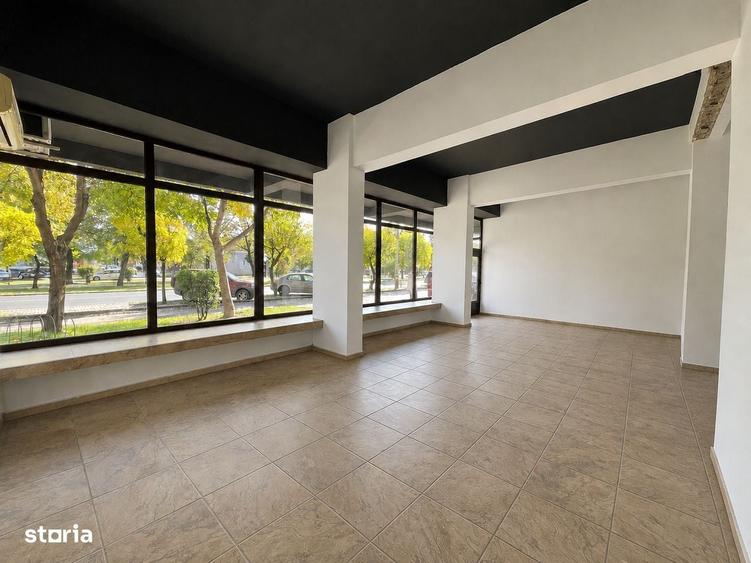 Spațiu comercial, de 82 mp, în Cloșca