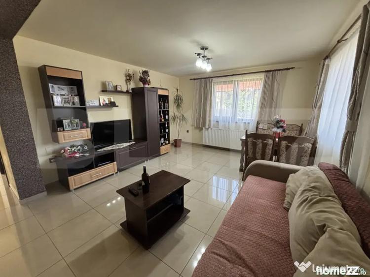 Casă cu 3 camere cu Teren 600 Mp în Central