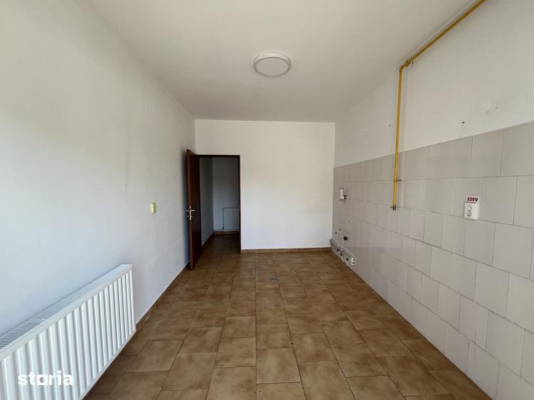Casă cu 4 camere cu Teren 392 Mp în Seleuș