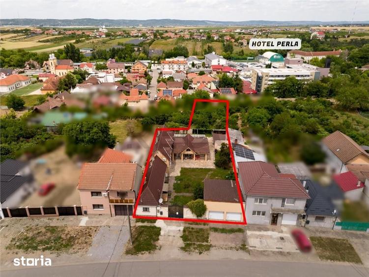 Casă cu 6 camere cu Teren 1397 Mp în Sânmartin