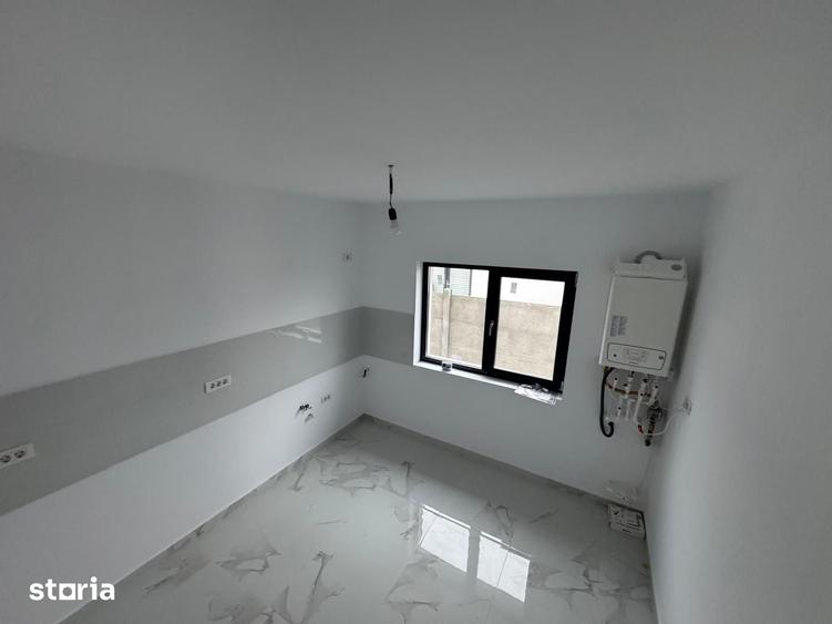 Casă cu 4 camere cu Teren 400 Mp în Olteni