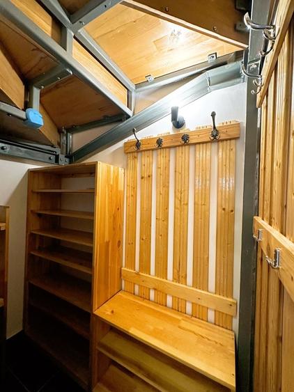Apartament cu 3 camere, mobilat în Lacul Tei