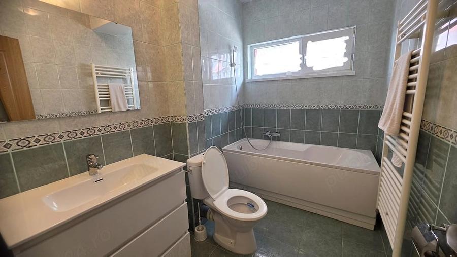 Apartament cu 3 camere decomandat în Independenței