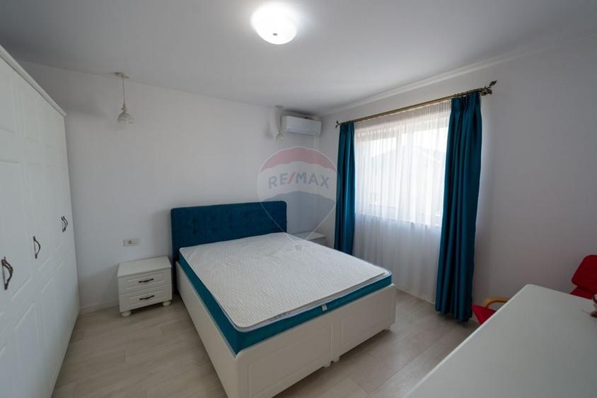 Casă individuală cu 4 camere cu Teren 388 Mp în Nord