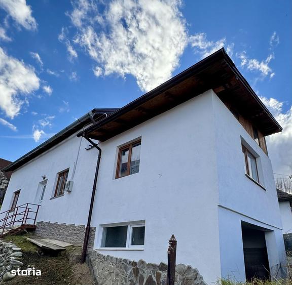 Casă cu 4 camere cu Teren 569 Mp în Cernatu