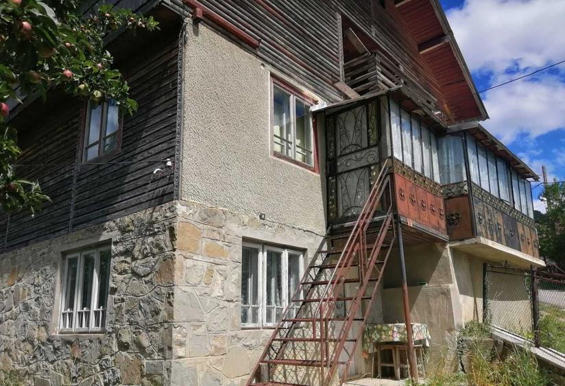 Casă cu 4 camere în Secăria