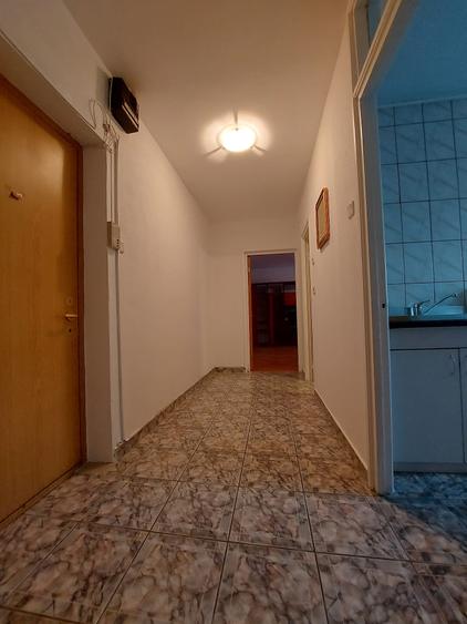 Apartament cu 2 camere decomandat, mobilat în P-ța Alba Iulia
