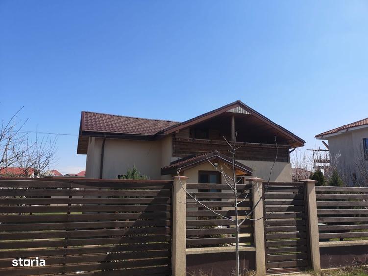 Casă cu 3 camere în Berceni