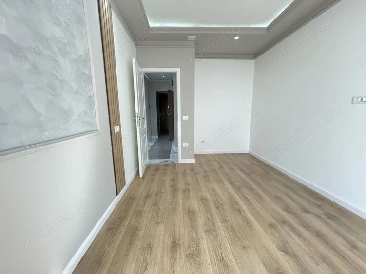 Apartament cu 3 camere decomandat în Torontalului