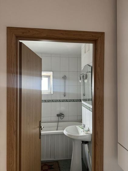Apartament cu 3 camere decomandat în Alexandru cel Bun