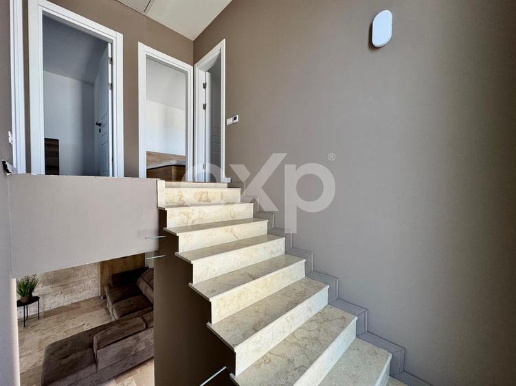 Duplex cu 5 camere cu Canalizare în Clinceni