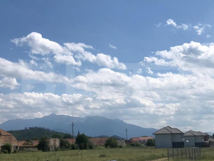Casă individuală cu 3 camere cu Garaj în Cristian