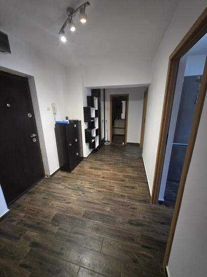 Apartament cu 2 camere decomandat în Priseaca