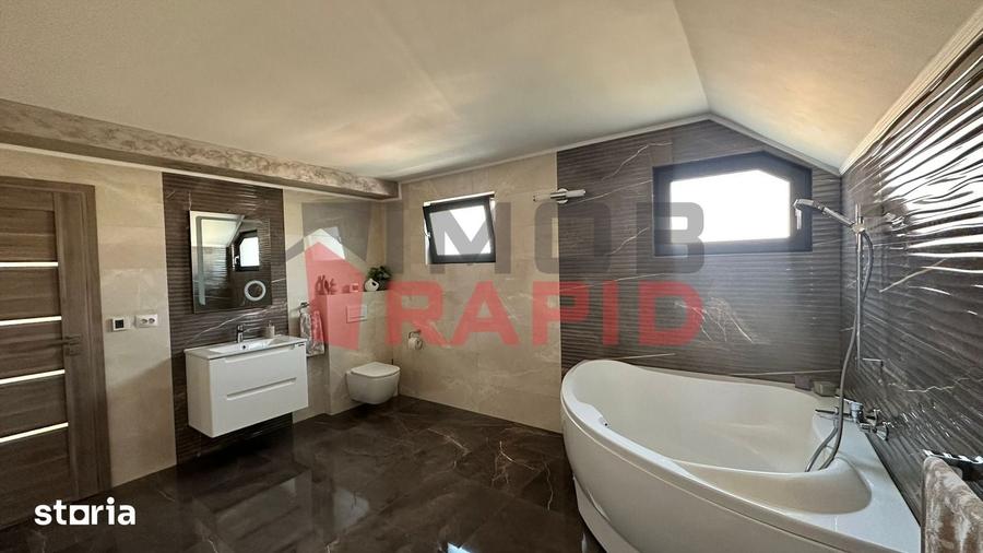 Casă cu 5 camere cu Teren 700 Mp în Central