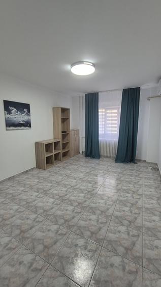 Garsonieră decomandată în Moșilor