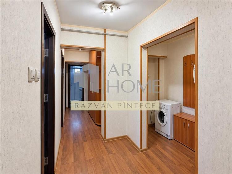 Apartament cu 4 camere decomandat, mobilat în Vest