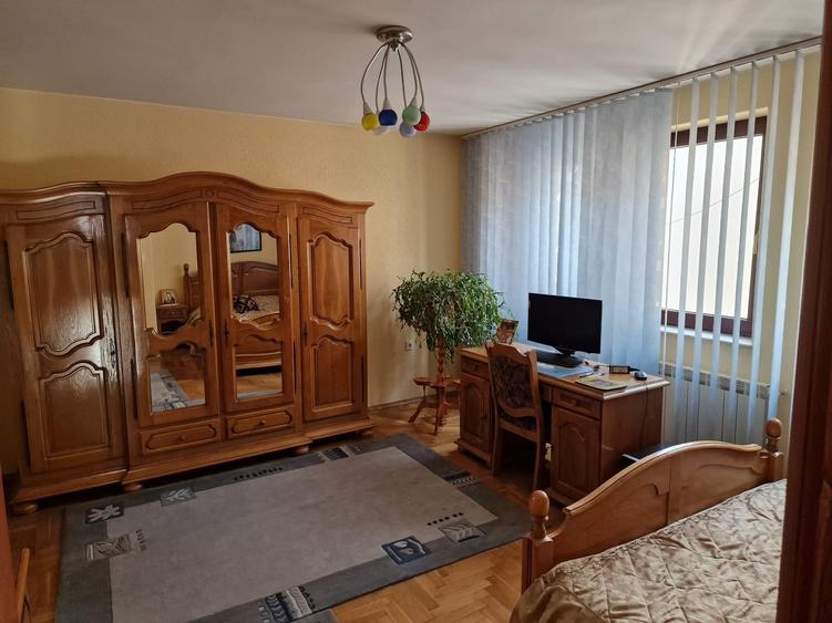 Casă individuală cu 5 camere cu Canalizare în Burdujeni