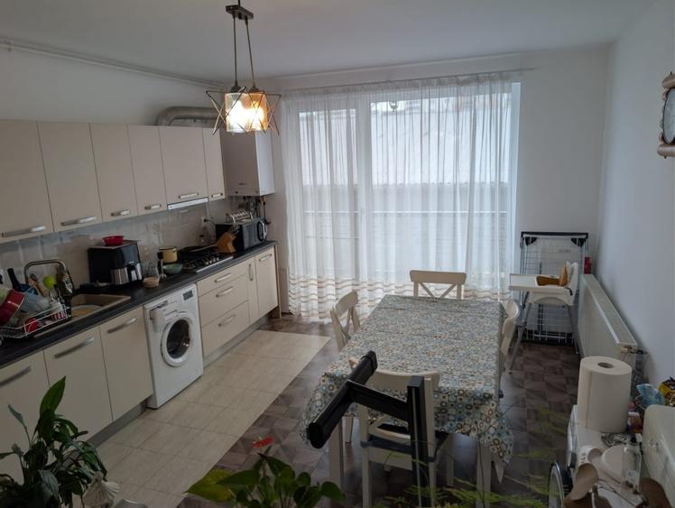 Apartament cu 2 camere semidecomandat, mobilat în Mănăștur