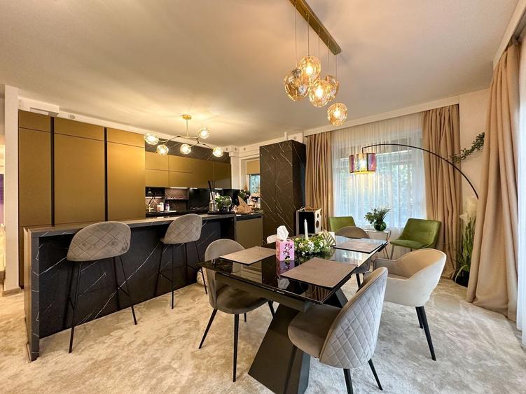 Apartament cu 6 camere decomandat, mobilat în Barbu Văcărescu