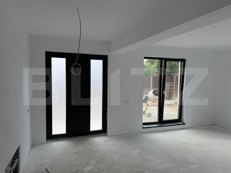 Casă individuală cu 5 camere cu Teren 450 Mp în Electroprecizia