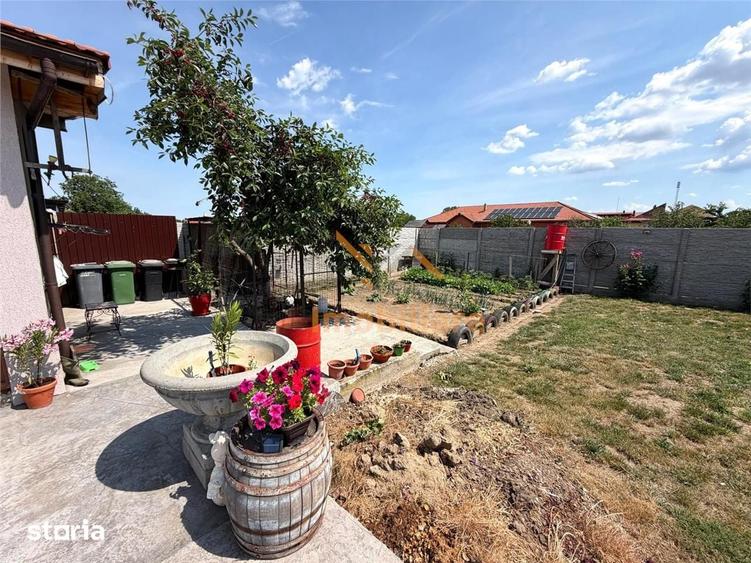 Casă cu 3 camere cu Teren 740 Mp în Girișu de Criș