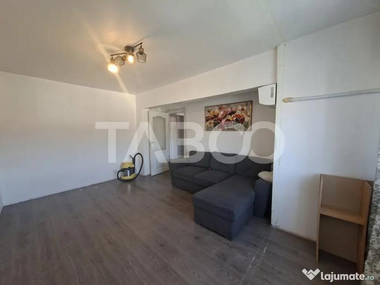 Apartament cu 2 camere decomandat în Ștrand