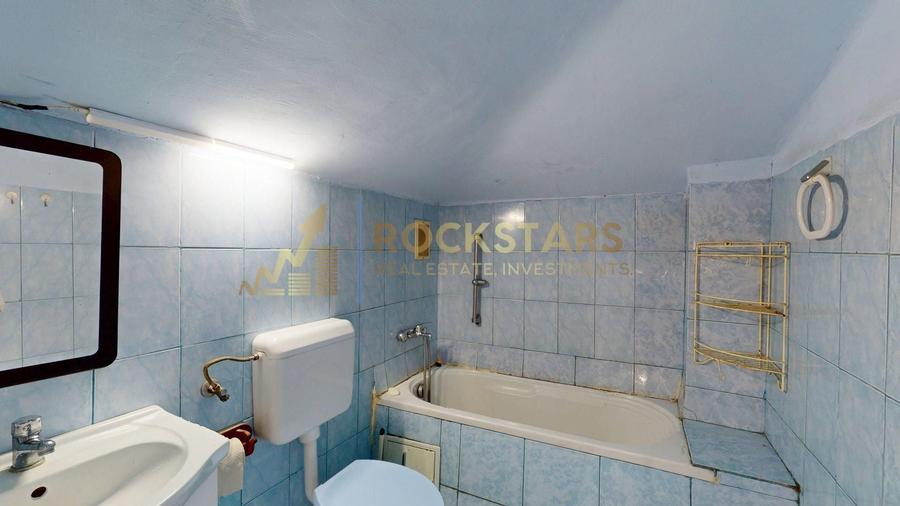 Casă individuală cu 6 camere cu Canalizare în P-ța Galați