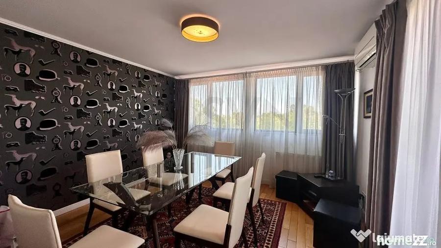 Apartament cu 7 camere decomandat în Bucureștii Noi