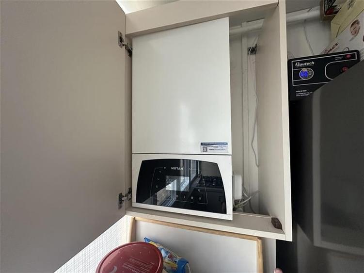 Apartament cu 3 camere decomandat, mobilat în Girocului